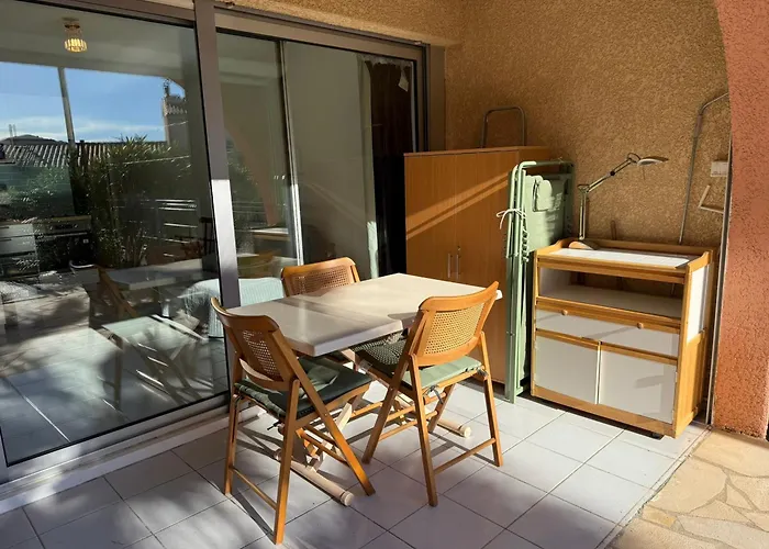 Banyuls-sur-mer: Vue Mer, Terrasse, Parking Prive, 4 Personnes - Fr-1-309-546